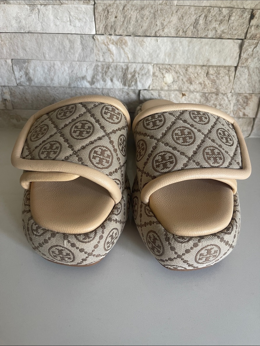 NIB $328 Tory Burch T-Monogram Bubble Slide in Hazel Jacquard Size 9 - Picture 7 of 16